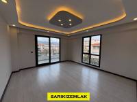 Cennetayağın`da Lüks Doğalgazlı Kiralık 4+1 Kat Dubleksi